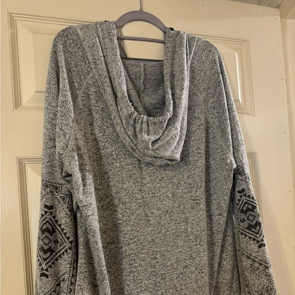 No Frills Sweater - Picture 2 of 3